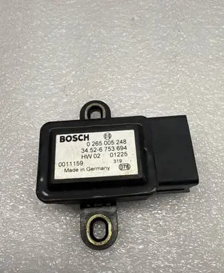 BMW 5 E39 ESP acceleration yaw rate sensor 6753694 0265005248