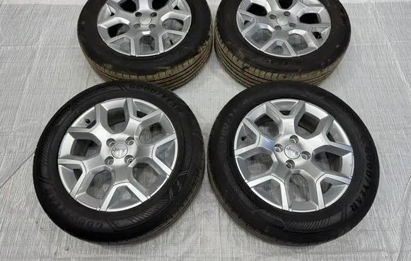 Jeep Avenger Original wheel cap 