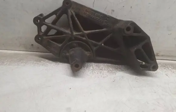 Ford Galaxy Engine mounting bracket 7M0199308E 557480