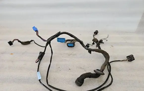 Jaguar XK8 - XKR Front door wiring loom LJA3190AG 551923N01 T55UF