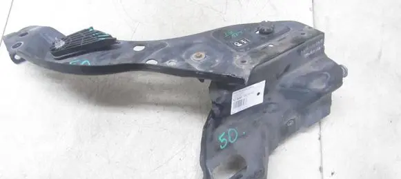 Mercedes-Benz CLS C218 AMG Headlight/headlamp mounting bracket A2186202400
