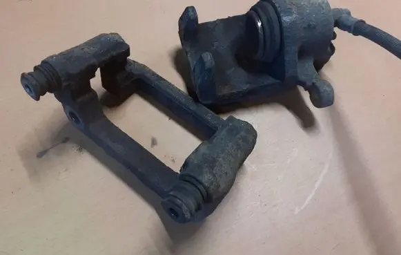 Mazda CX-7 Rear brake caliper