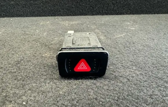 Volkswagen Golf IV Hazard light switch 1J0953235A 6N0959621B