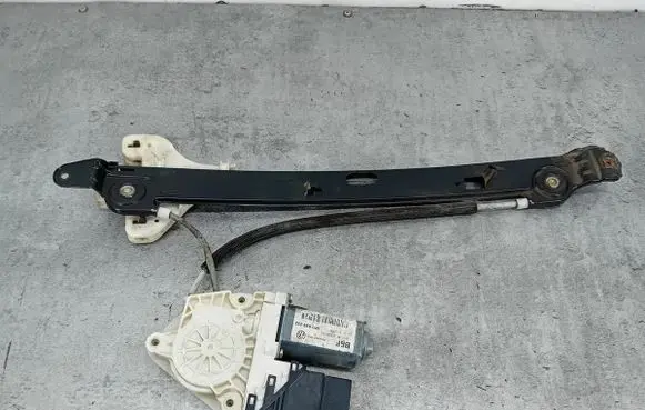 Seat Toledo III (5P) Rear door window regulator with motor 5P0839402
