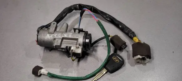 Hyundai Accent Ignition lock 819911C300