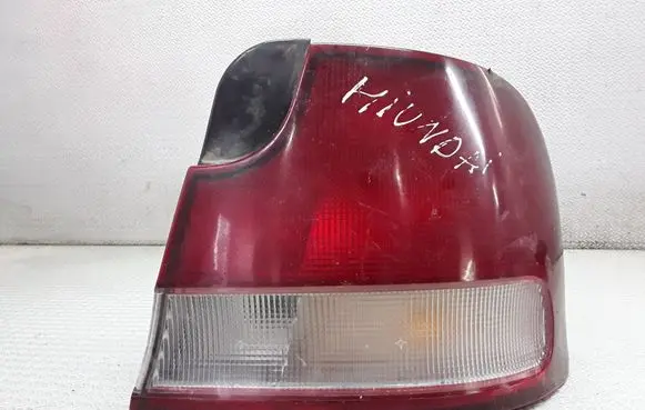 Hyundai Lantra II Rear/tail lights