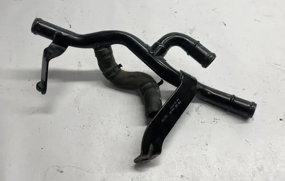 Volkswagen Jetta VII Engine coolant pipe/hose 5QM121070A