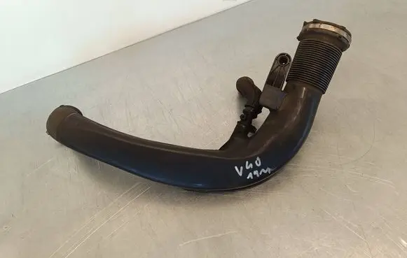 Volvo V40 Intercooler hose/pipe 31325985