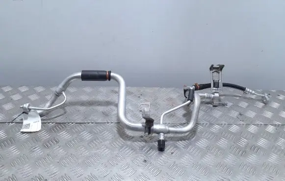 Chevrolet Camaro Air conditioning (A/C) pipe/hose 84498820