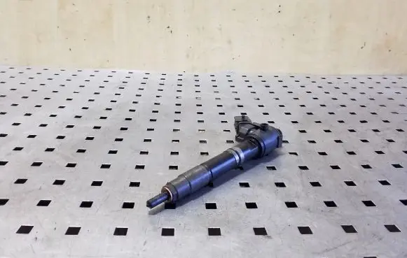 Volvo XC70 Fuel injector 31405404 2370010AAB VEA132370010AAB
