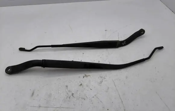Opel Antara Front wiper blade arm