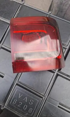 Volkswagen Touran II Rear/tail lights 176405
