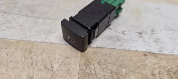 Fog light switch