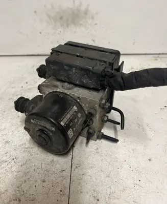Volkswagen Golf Plus ABS Pump 1K0907379Q