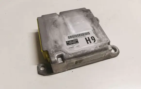 Toyota RAV 4 (XA20) Airbag control unit/module 8917042160