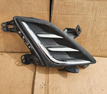 Ford Focus Front bumper lower grill JX7B19952A1 EXQQA