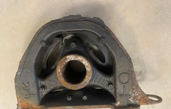 Honda CR-V Engine mount bracket 50841ST0N10