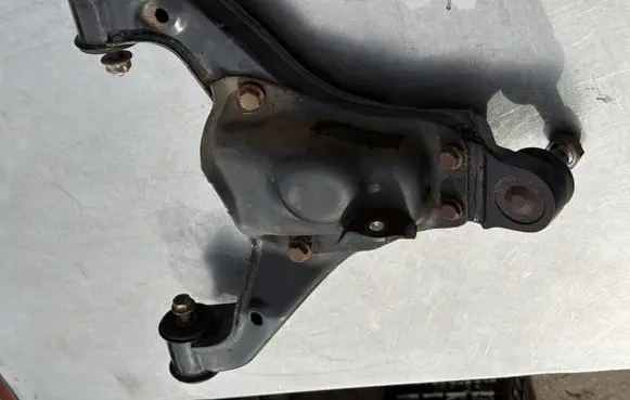 Mercedes-Benz Sprinter W906 Front lower control arm/wishbone A9063304007 CL23292