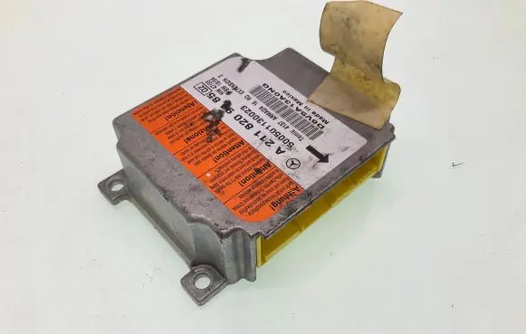 Mercedes-Benz CLS C219 Airbag control unit/module A2118209485 500501130023 A13A0N9