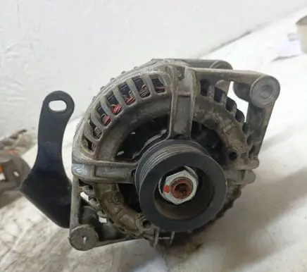 Opel Astra G Generator/alternator 9158187 A0066 A20044Y