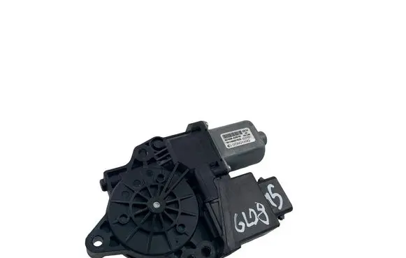 KIA Ceed Front door window regulator motor 82450A2010