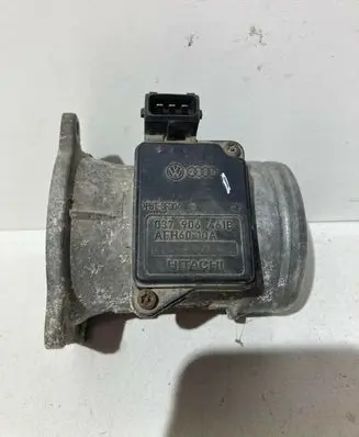 Audi A4 S4 B5 8D Mass air flow meter 037906461B