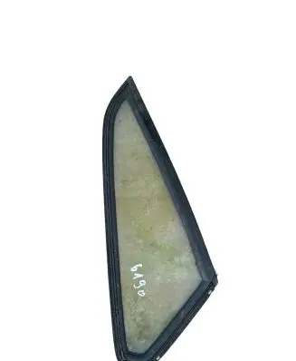 Audi 80 90 B3 Rear vent window glass 