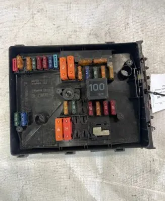 Volkswagen Caddy Fuse module 1K0937125A 1197 1086
