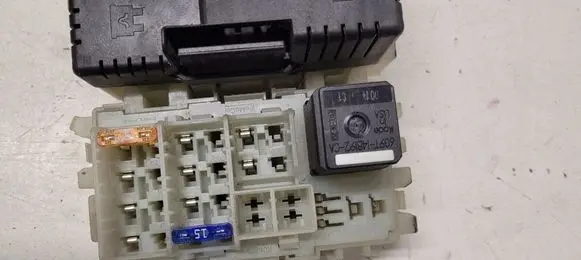 Ford Mondeo MK IV Fuse module