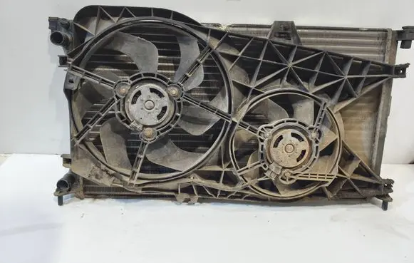 Opel Vivaro Radiator set 