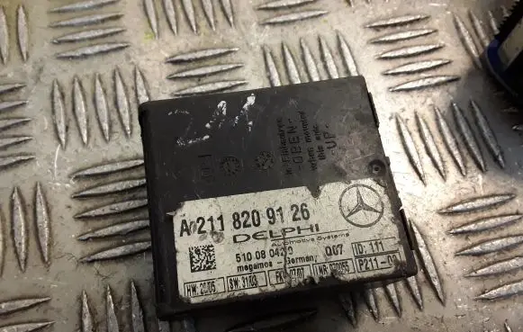 Mercedes-Benz E W211 Alarm control unit/module 2118209126 A2118209126