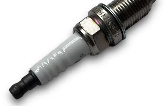 Renault Clio II Spark plug S658 8200070764