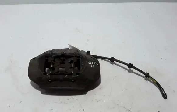Mercedes-Benz GLC C253 Front brake caliper A0004210100