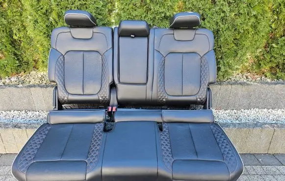 Jeep Grand Cherokee WL Rear seat 