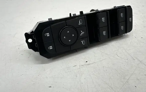Nissan Qashqai J12 Electric window control switch 254016UB4A