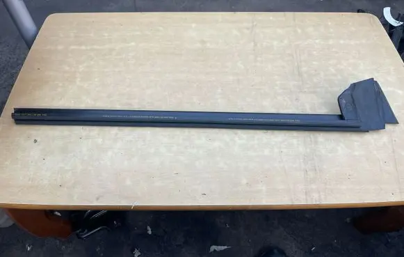 Tesla Model 3 Front door glass trim molding 109049500E