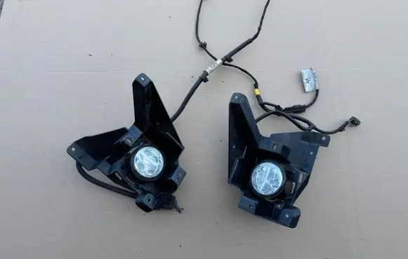 Ford Mondeo MK V Front fog light trim/grill DS7315266B DS7315267B DG9T15K867