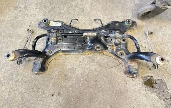 Ford Kuga I Front subframe 3M515B484AE
