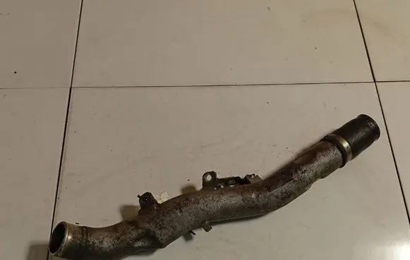 Toyota Avensis T270 Intercooler hose/pipe 