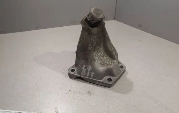 Audi A6 S6 C5 4B Engine mounting bracket 8D0199308AD