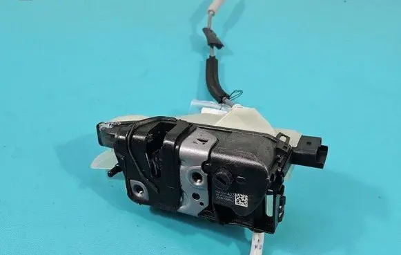 Opel Mokka B Front door lock IMPRK1460222