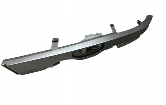 BMW 3 E46 Under headlight/headlamp trim 8231044