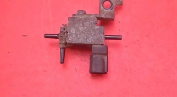 Honda CR-V Vacuum valve 