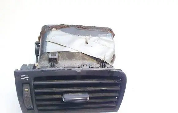 Toyota Avensis T250 Dashboard side air vent grill/cover trim 8518C