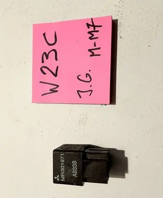 Mitsubishi Galant Other relay MR301971 A8338