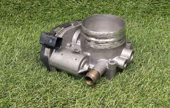 BMW 3 GT F34 Throttle valve 7597871 1354759787103 A2C83004100