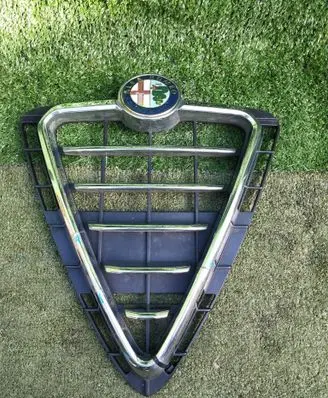 Alfa Romeo Giulietta Front bumper upper radiator grill 156085889