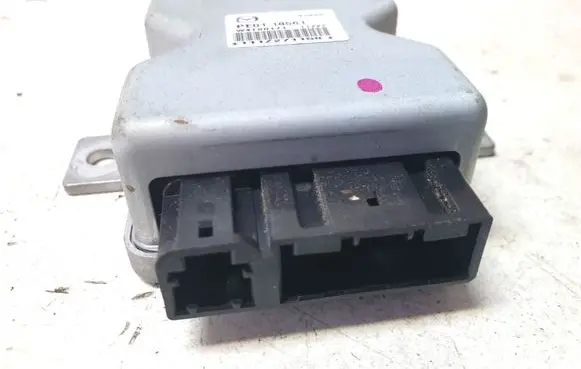 Mazda CX-5 Fuel injection pump control unit/module PE0118561