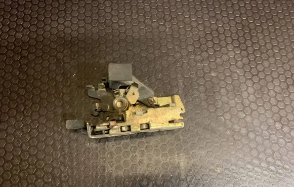 Mercedes-Benz Sprinter W901 W902 W903 W904 Front door lock 