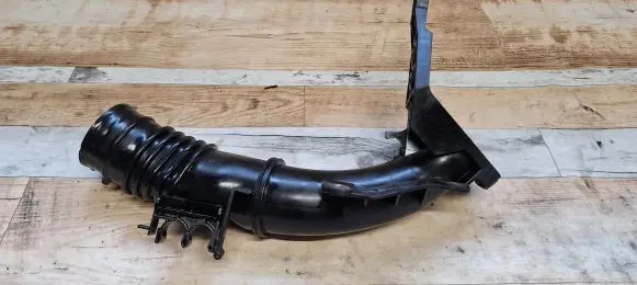 Ford Focus C-MAX Intercooler hose/pipe AV6Q9351AD AV6Q9351